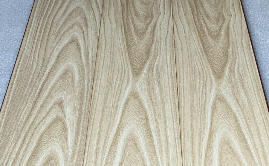 Sàn gỗ Kosmos 12mm bản lớn KB1890